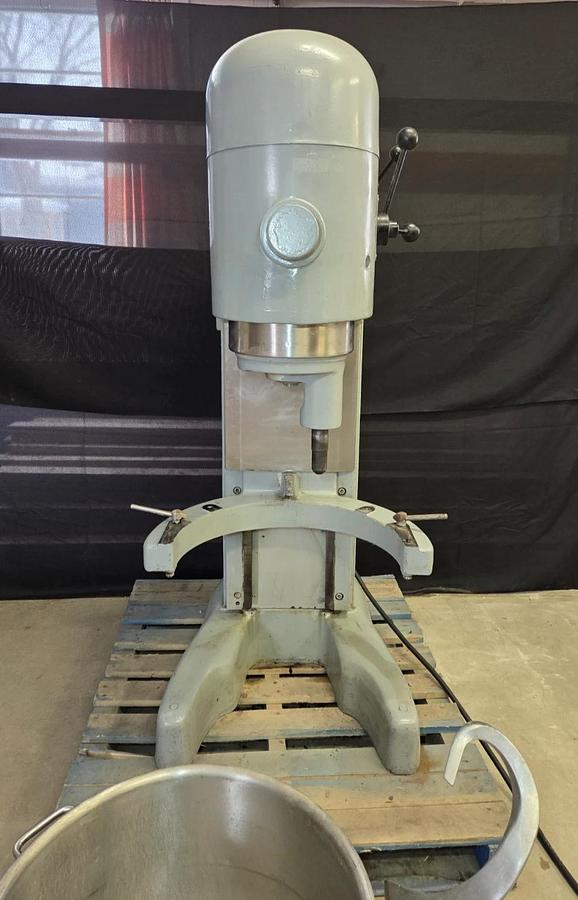 Used HOBART M802 80 QT Planetary MIXER 230V 1 Phase