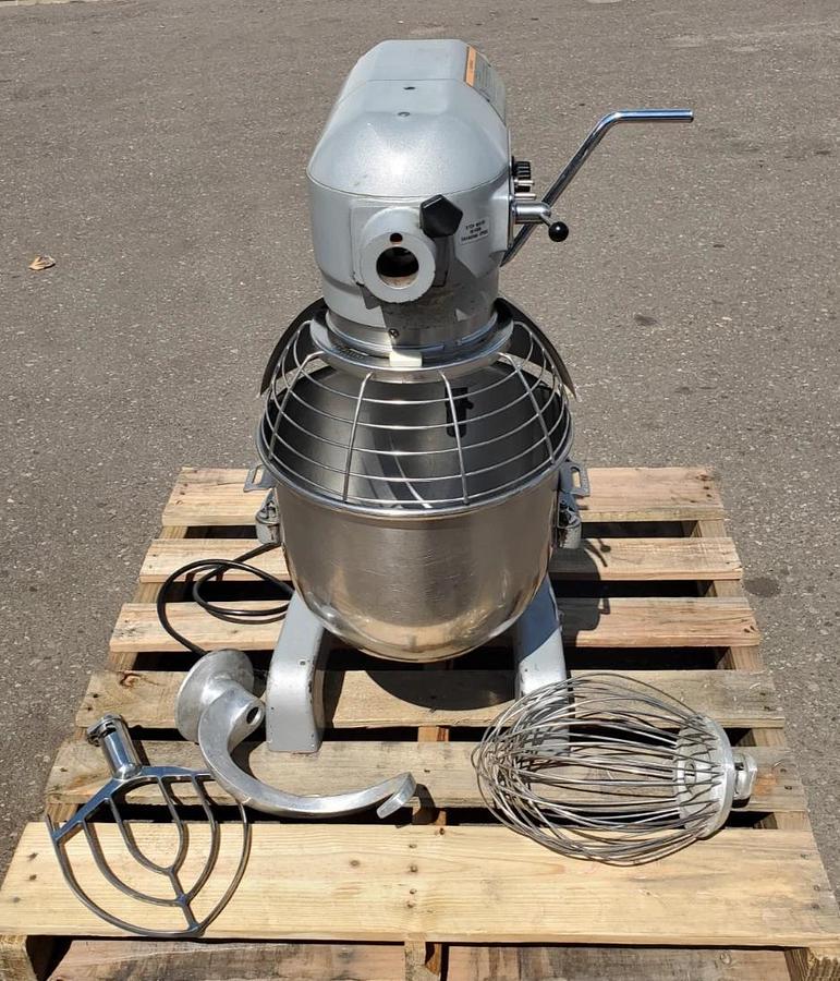 Used HOBART A200T 20 QT MIXER with Hook, Whisk and Paddle